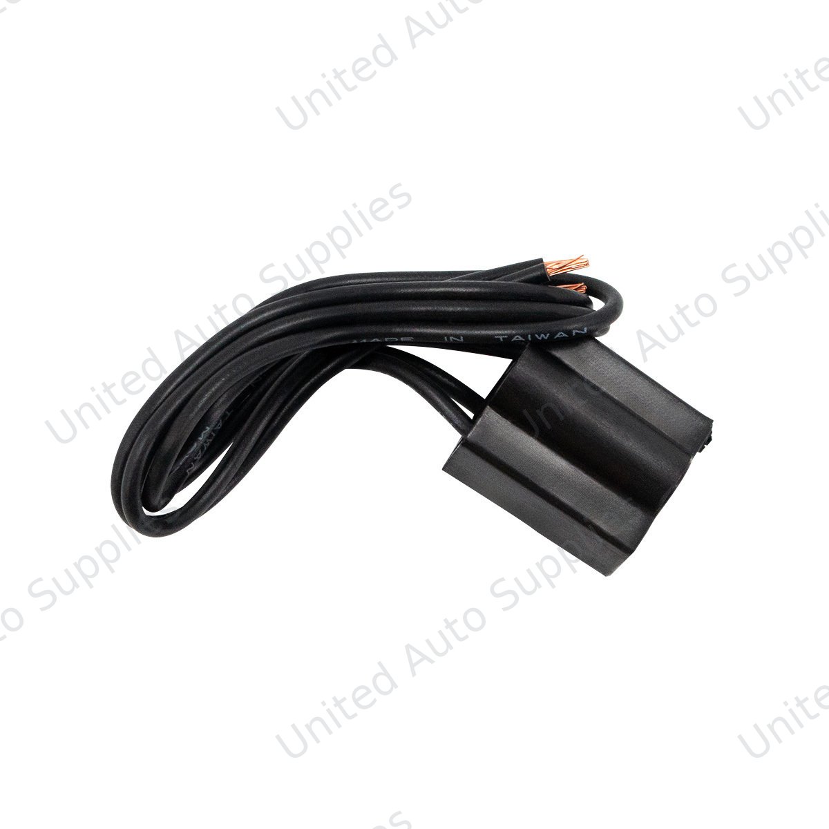 3-Wire Universal Sealed Beam Connector for Three Terminal Sealed Beam Headlights or Flashers, 1 Pc.