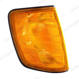 Turn Signal Light For 1990-2007 Freightliner FLD - Passenger